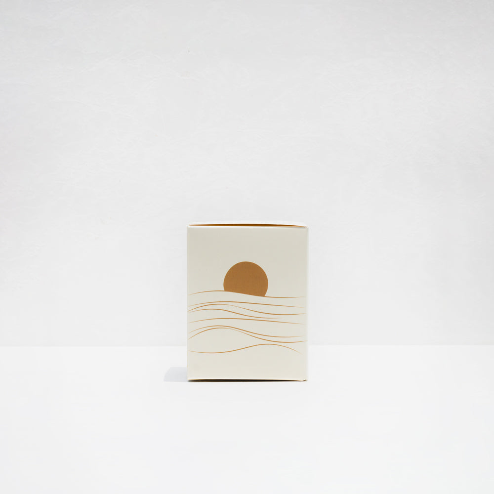 Golden Warmth: Amber Oudh